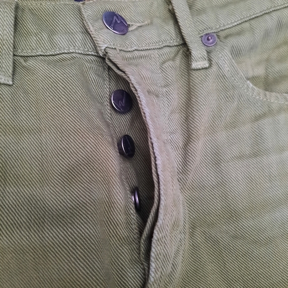 Citizens of Humanity Frayed Green Denim Shorts - Picture 5 of 12